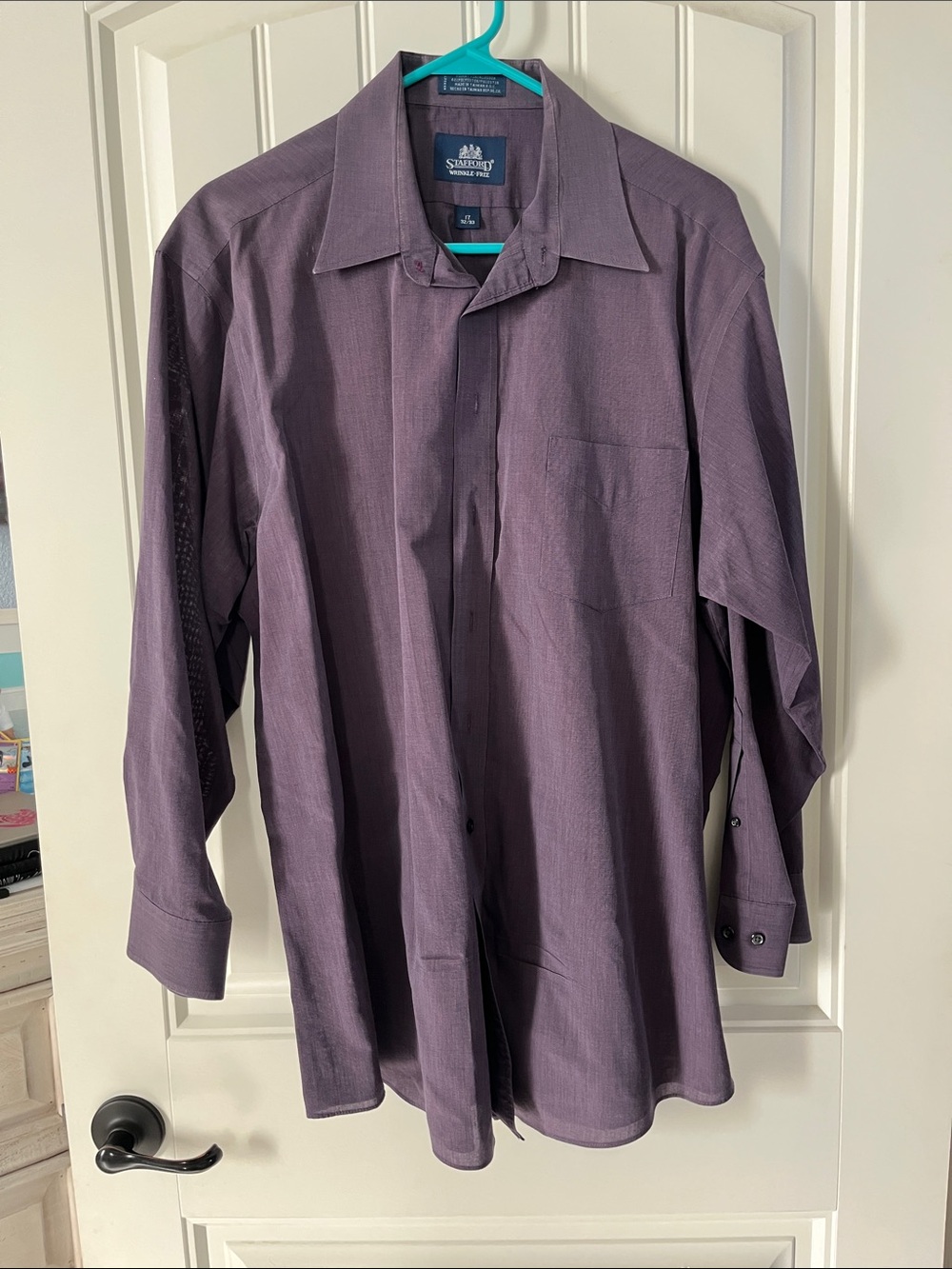 Stafford Men's Long-Sleeve Dress Shirt in Dark Purple